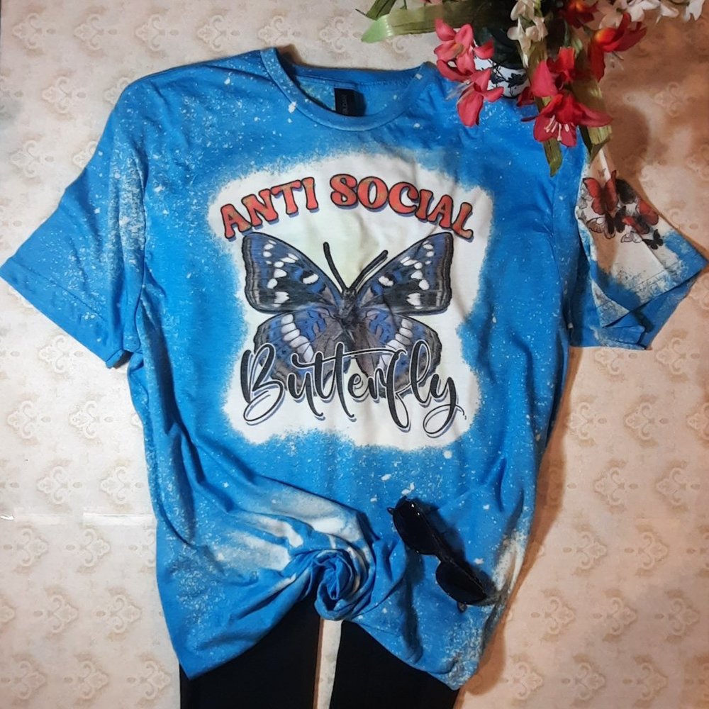 New-Large Unisex, Gildan, color Heather Galapagos Blue -Bleached T-Shirt